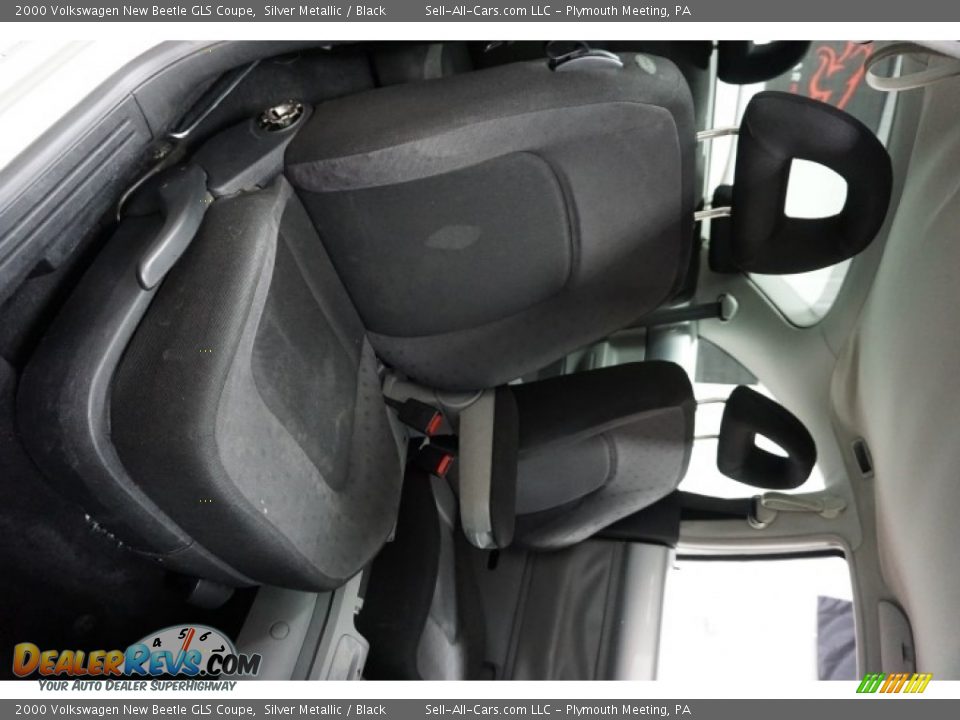 2000 Volkswagen New Beetle GLS Coupe Silver Metallic / Black Photo #19