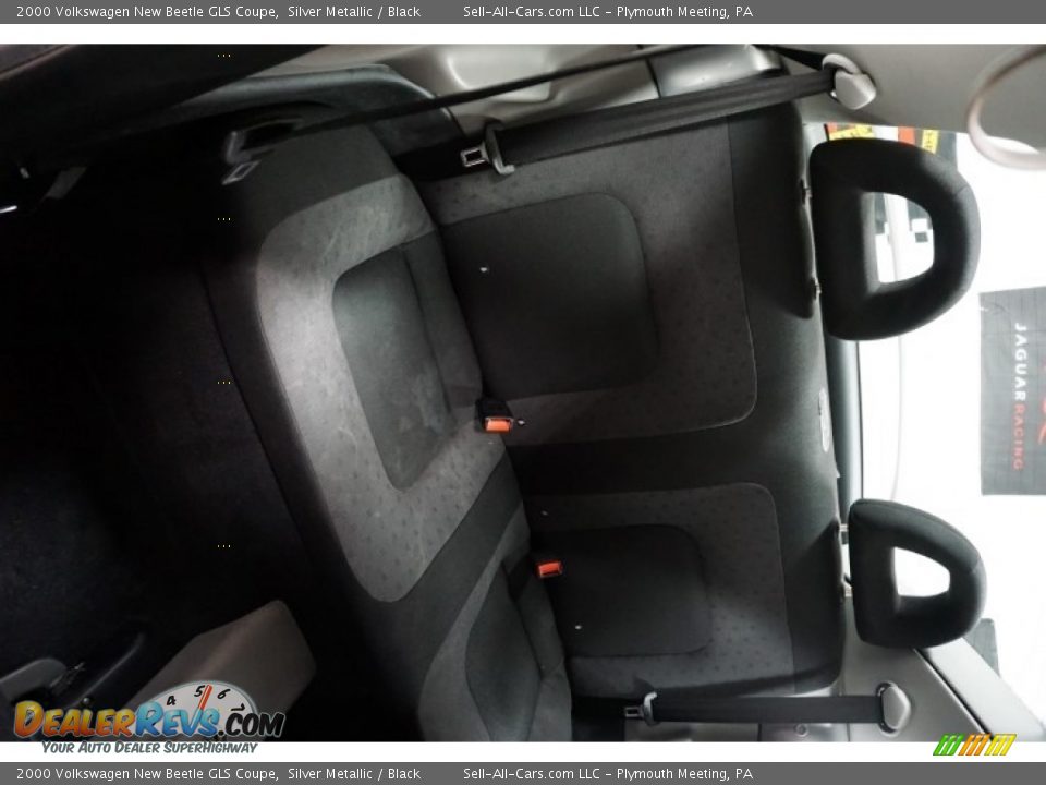 2000 Volkswagen New Beetle GLS Coupe Silver Metallic / Black Photo #21