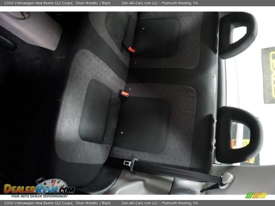 2000 Volkswagen New Beetle GLS Coupe Silver Metallic / Black Photo #22