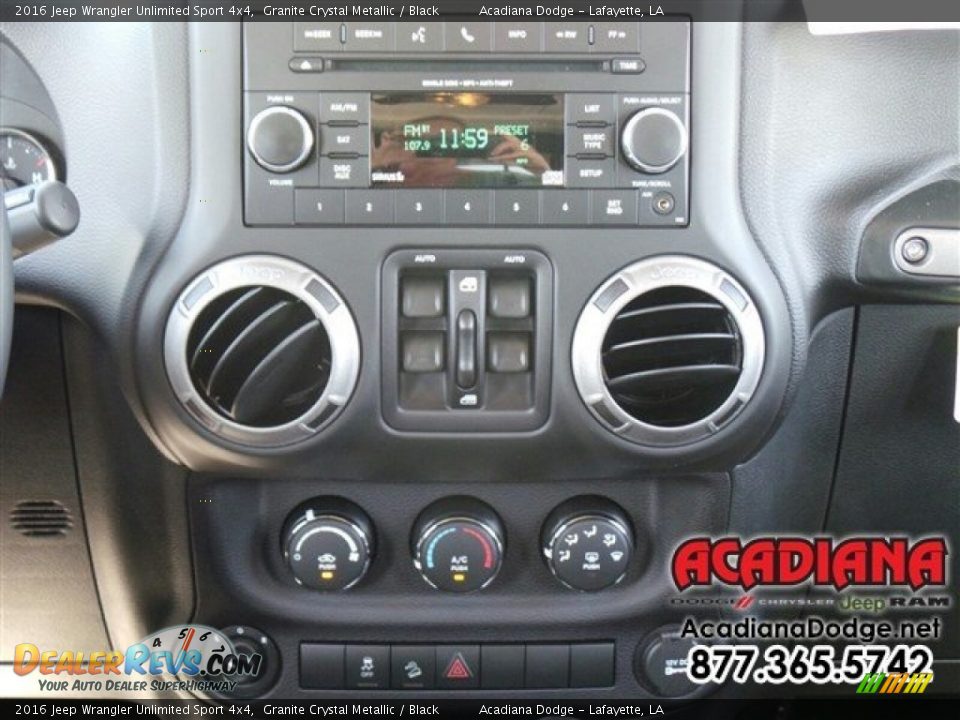 2016 Jeep Wrangler Unlimited Sport 4x4 Granite Crystal Metallic / Black Photo #7