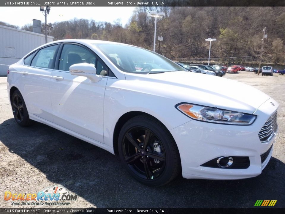 2016 Ford Fusion SE Oxford White / Charcoal Black Photo #9
