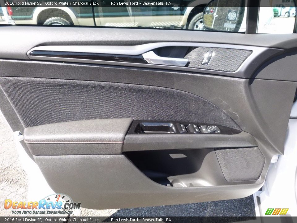 2016 Ford Fusion SE Oxford White / Charcoal Black Photo #14