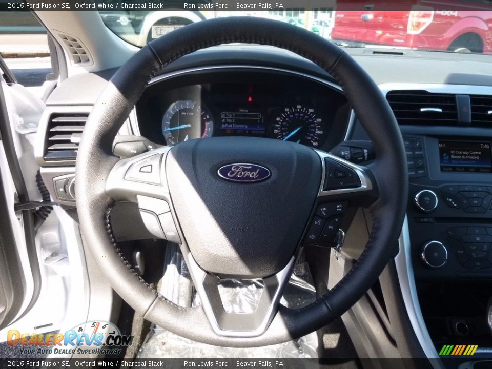 2016 Ford Fusion SE Oxford White / Charcoal Black Photo #17