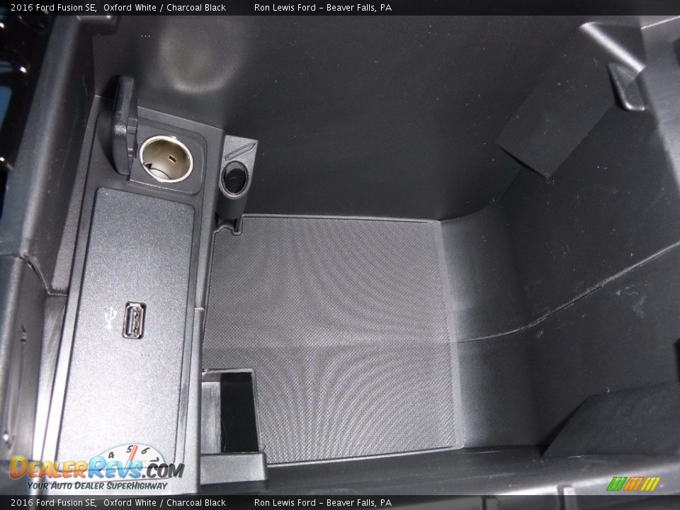 2016 Ford Fusion SE Oxford White / Charcoal Black Photo #19