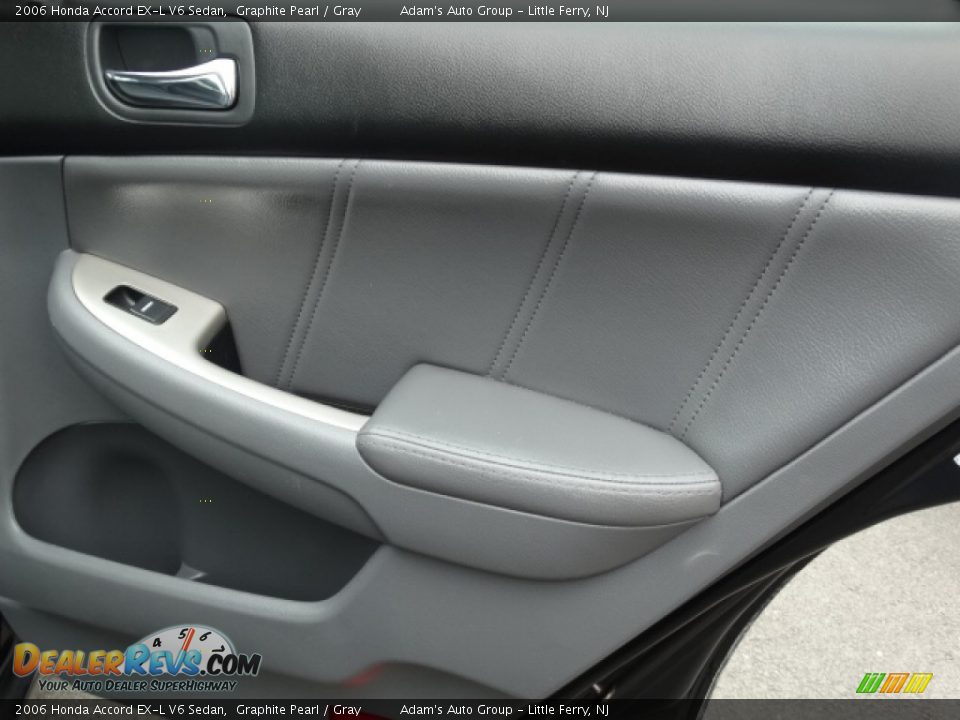 2006 Honda Accord EX-L V6 Sedan Graphite Pearl / Gray Photo #18