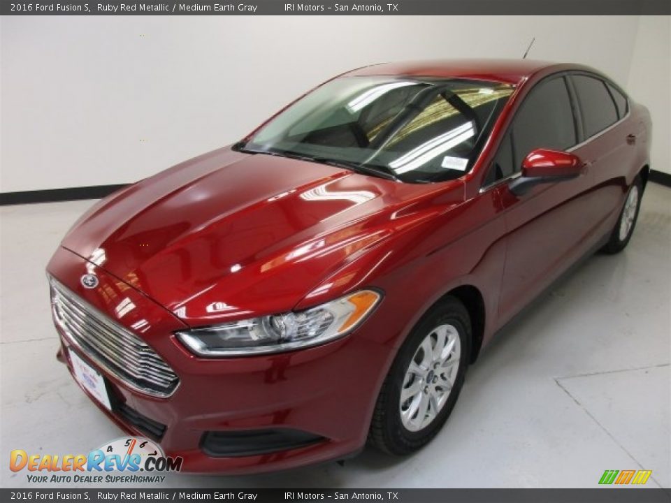 2016 Ford Fusion S Ruby Red Metallic / Medium Earth Gray Photo #4