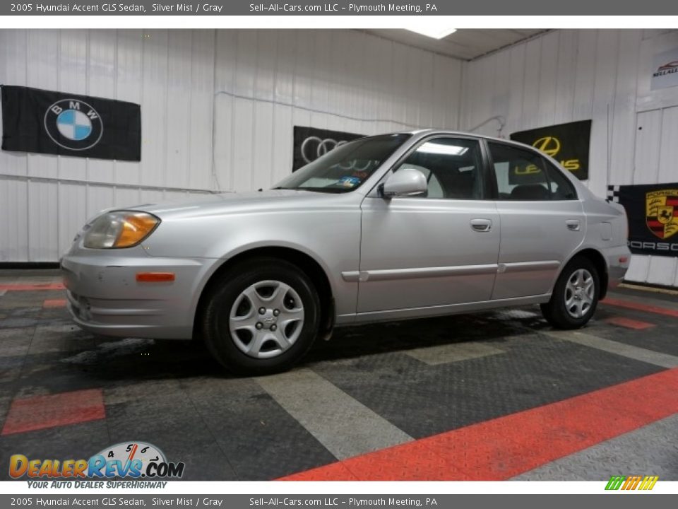 2005 Hyundai Accent GLS Sedan Silver Mist / Gray Photo #2