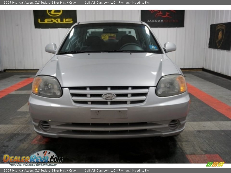 2005 Hyundai Accent GLS Sedan Silver Mist / Gray Photo #4