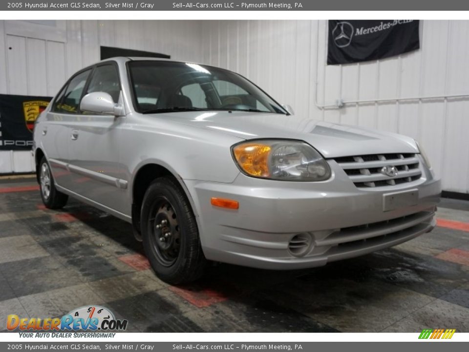 2005 Hyundai Accent GLS Sedan Silver Mist / Gray Photo #5