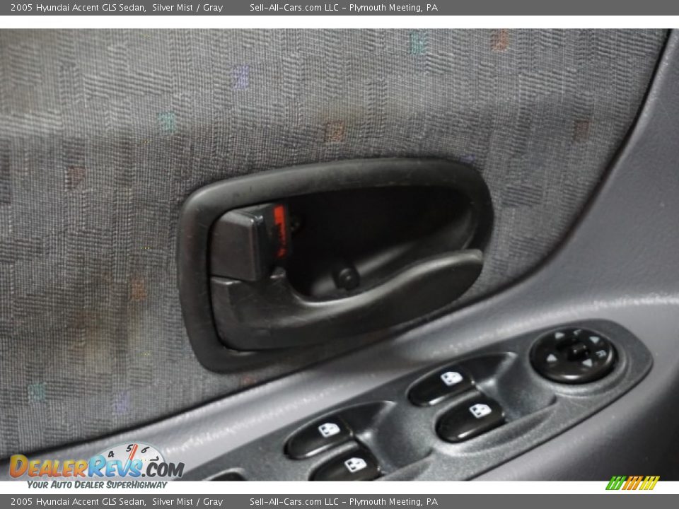 2005 Hyundai Accent GLS Sedan Silver Mist / Gray Photo #13