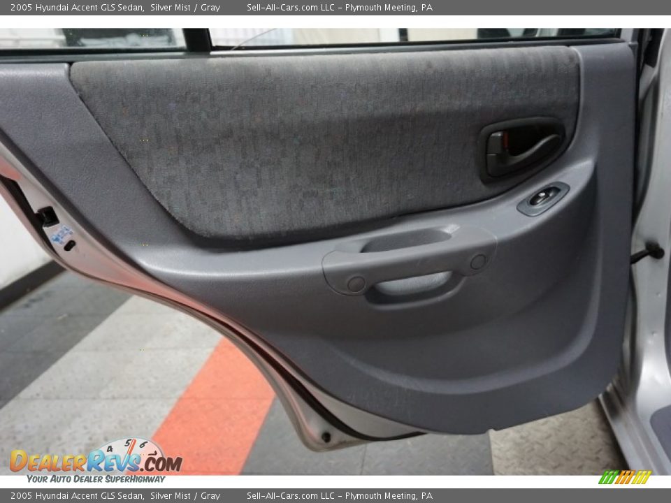 2005 Hyundai Accent GLS Sedan Silver Mist / Gray Photo #16