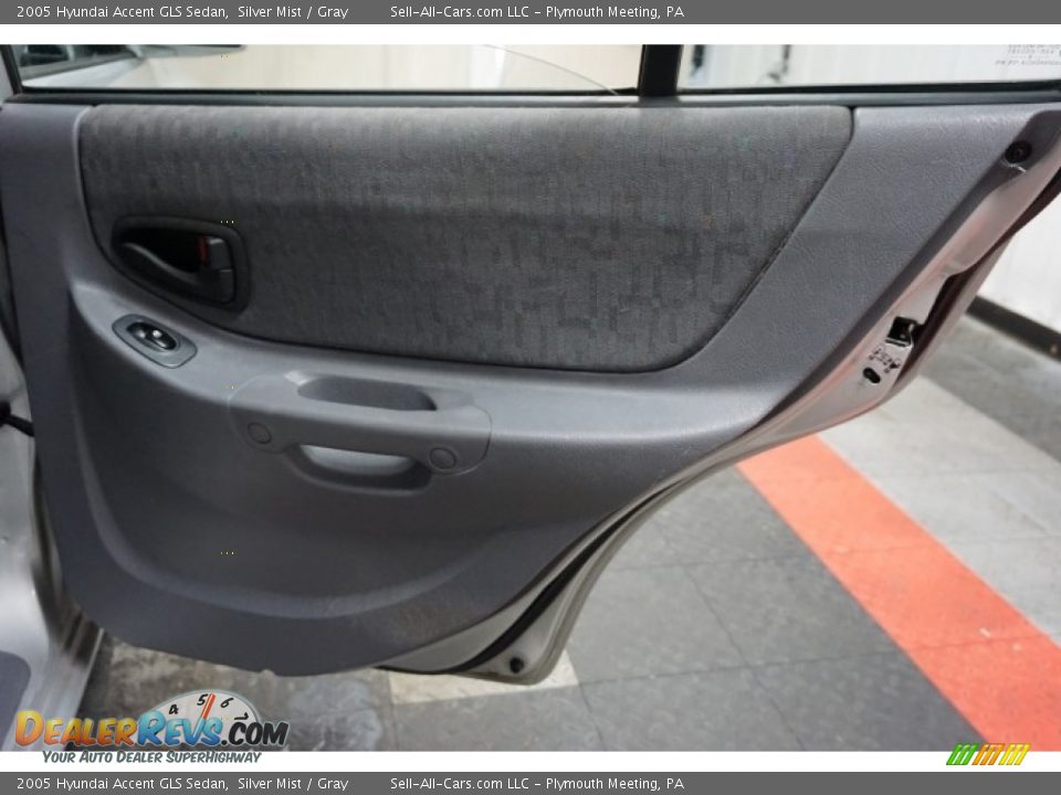 2005 Hyundai Accent GLS Sedan Silver Mist / Gray Photo #17