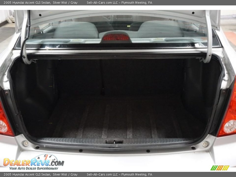 2005 Hyundai Accent GLS Sedan Silver Mist / Gray Photo #22
