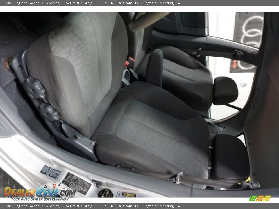 2005 Hyundai Accent GLS Sedan Silver Mist / Gray Photo #24