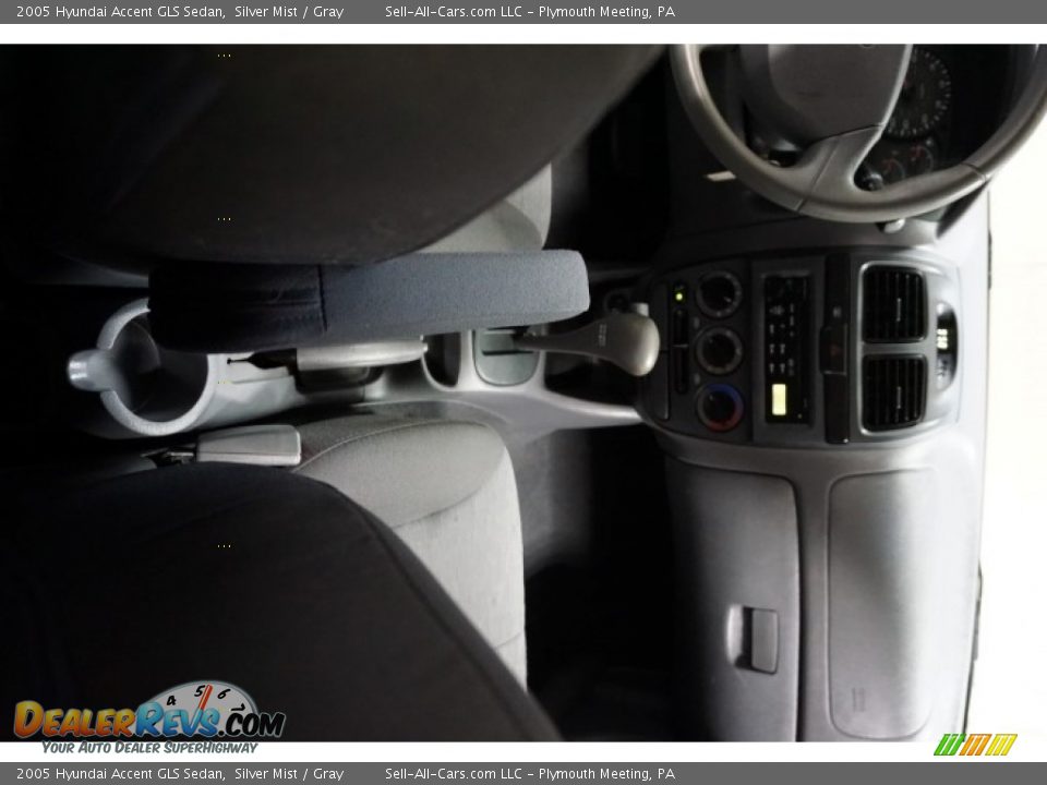 2005 Hyundai Accent GLS Sedan Silver Mist / Gray Photo #27