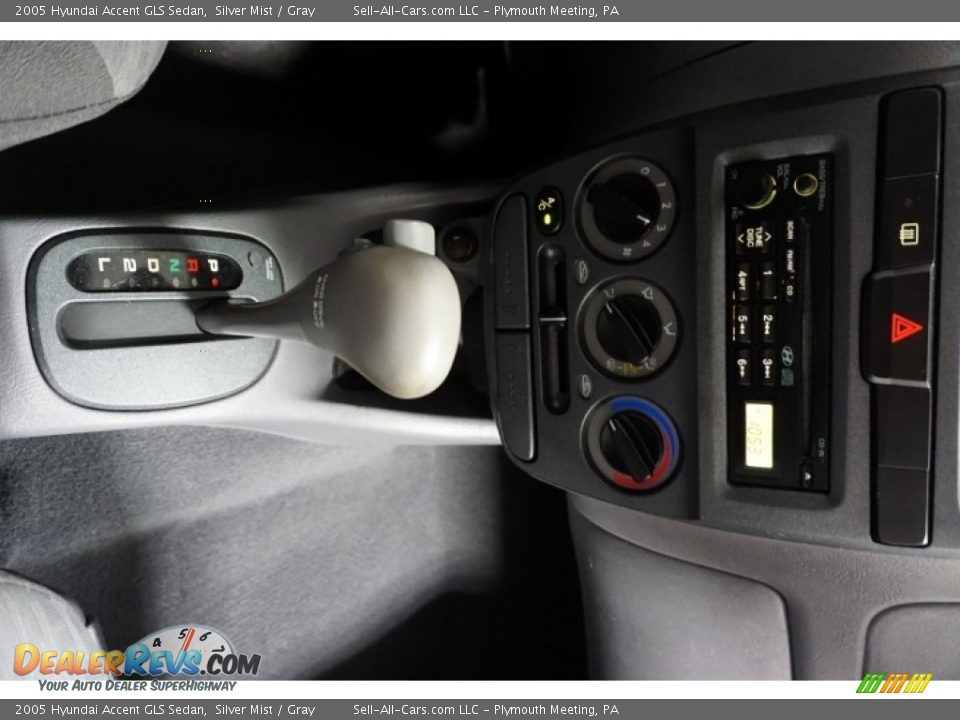 2005 Hyundai Accent GLS Sedan Silver Mist / Gray Photo #34