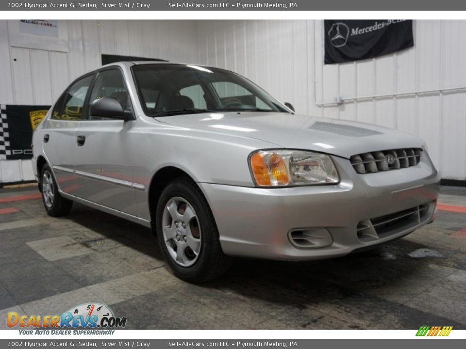 2002 Hyundai Accent GL Sedan Silver Mist / Gray Photo #5