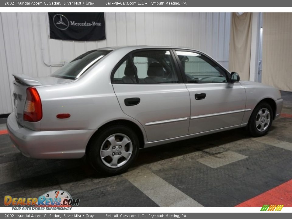 2002 Hyundai Accent GL Sedan Silver Mist / Gray Photo #7