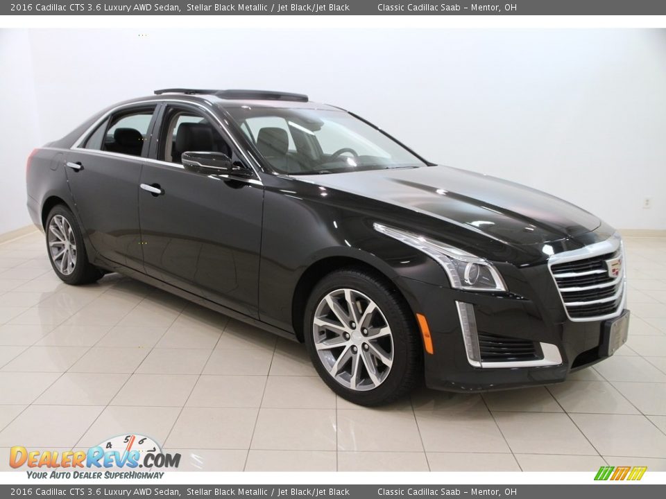Front 3/4 View of 2016 Cadillac CTS 3.6 Luxury AWD Sedan Photo #1