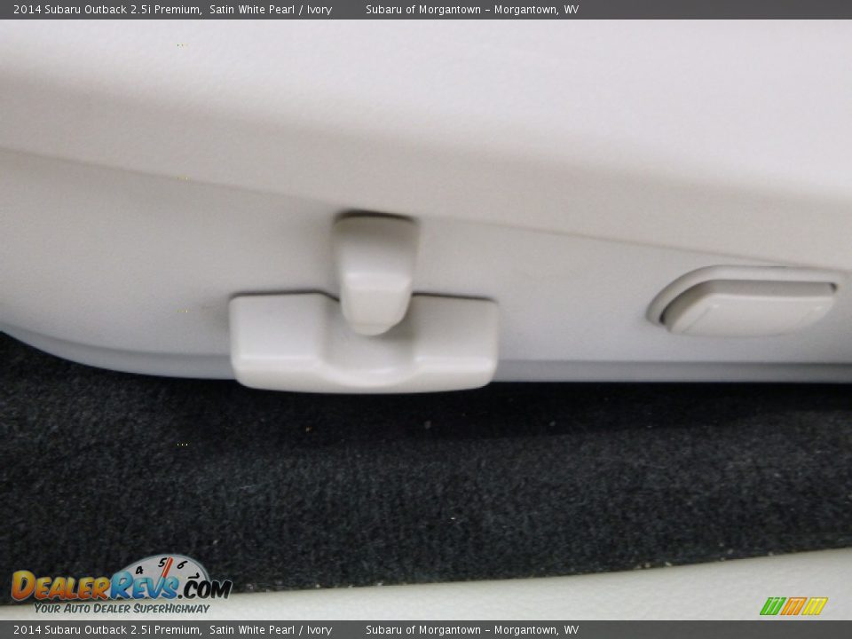 2014 Subaru Outback 2.5i Premium Satin White Pearl / Ivory Photo #15