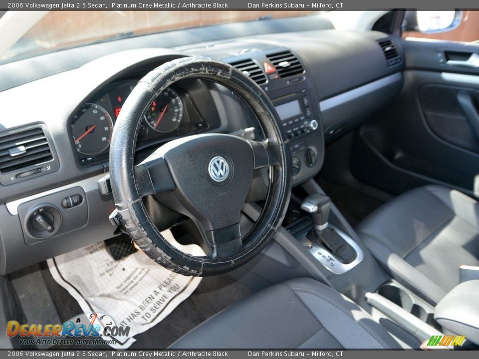 2006 Volkswagen Jetta 2.5 Sedan Platinum Grey Metallic / Anthracite Black Photo #4