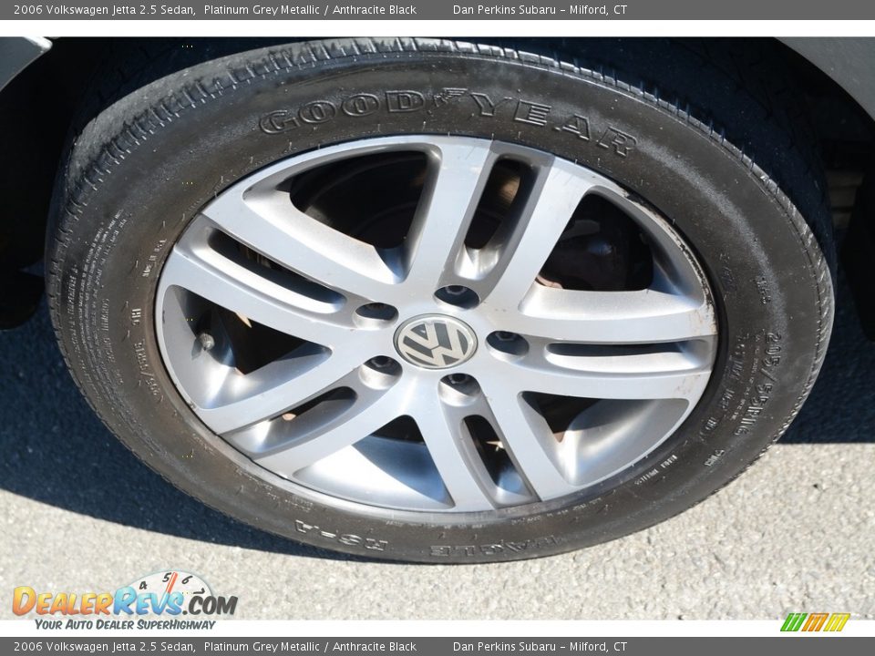 2006 Volkswagen Jetta 2.5 Sedan Platinum Grey Metallic / Anthracite Black Photo #24