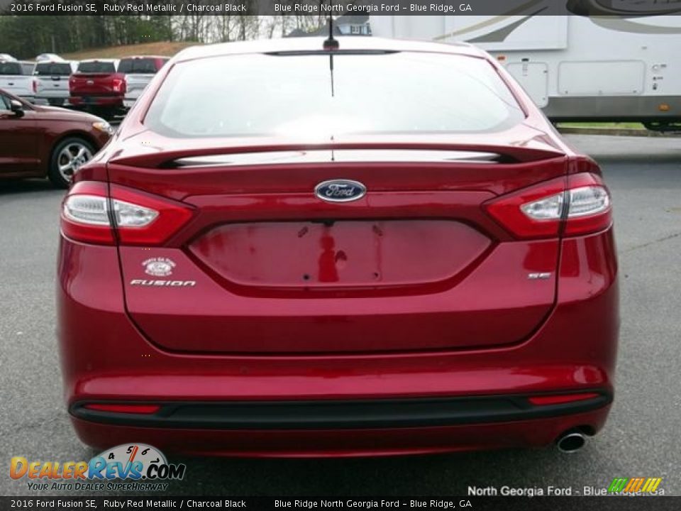 2016 Ford Fusion SE Ruby Red Metallic / Charcoal Black Photo #4