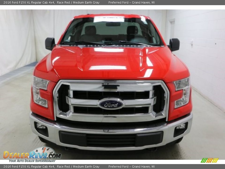 2016 Ford F150 XL Regular Cab 4x4 Race Red / Medium Earth Gray Photo #2