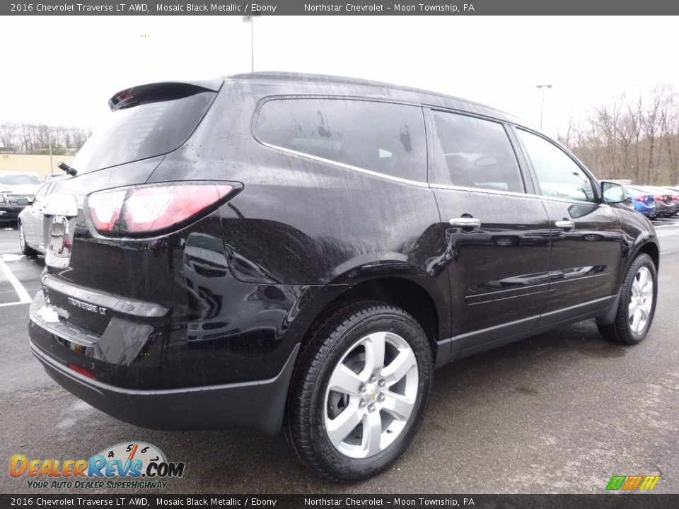 2016 Chevrolet Traverse LT AWD Mosaic Black Metallic / Ebony Photo #5