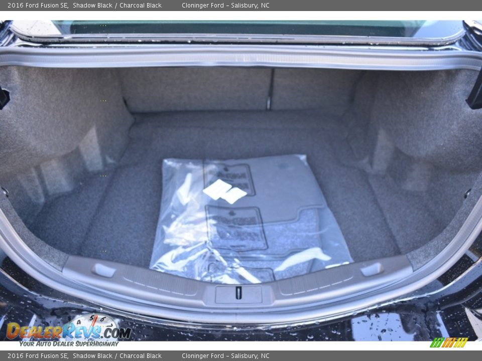 2016 Ford Fusion SE Shadow Black / Charcoal Black Photo #9