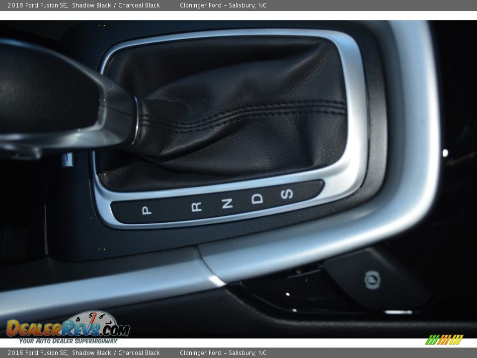 2016 Ford Fusion SE Shadow Black / Charcoal Black Photo #13