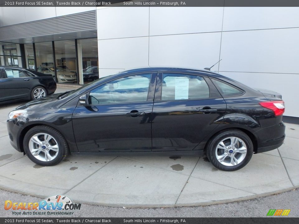 2013 Ford Focus SE Sedan Tuxedo Black / Charcoal Black Photo #2
