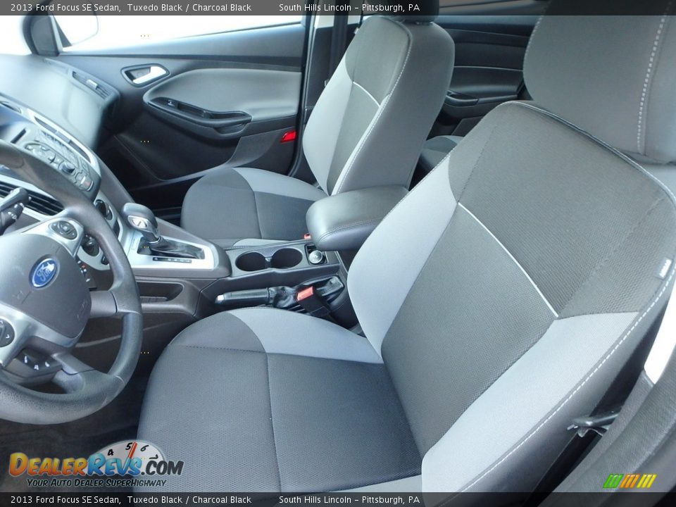 2013 Ford Focus SE Sedan Tuxedo Black / Charcoal Black Photo #15