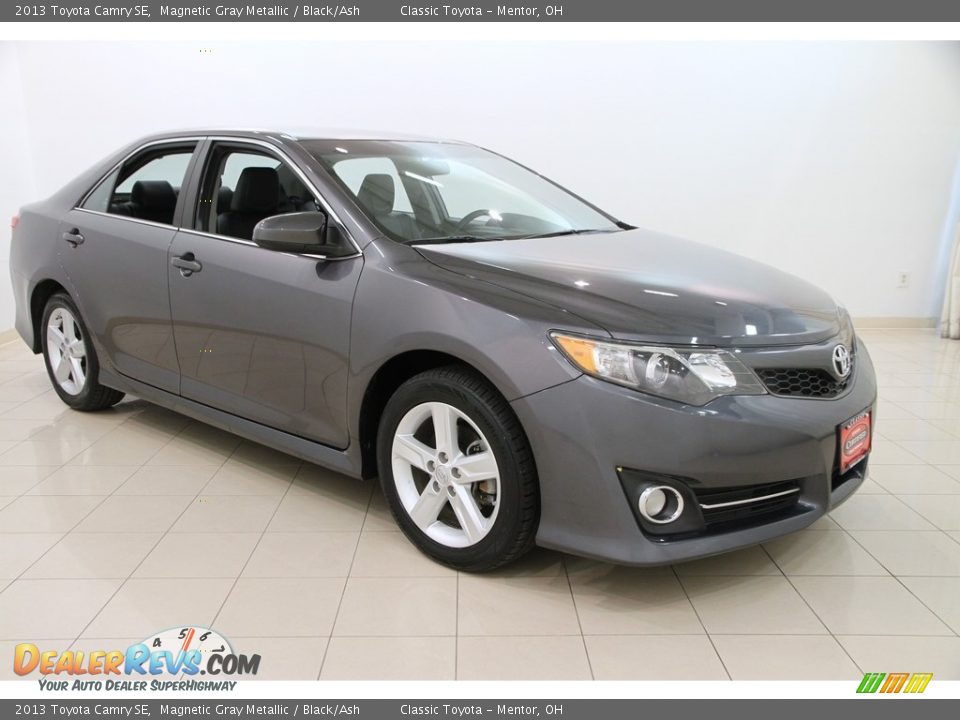 2013 Toyota Camry SE Magnetic Gray Metallic / Black/Ash Photo #1