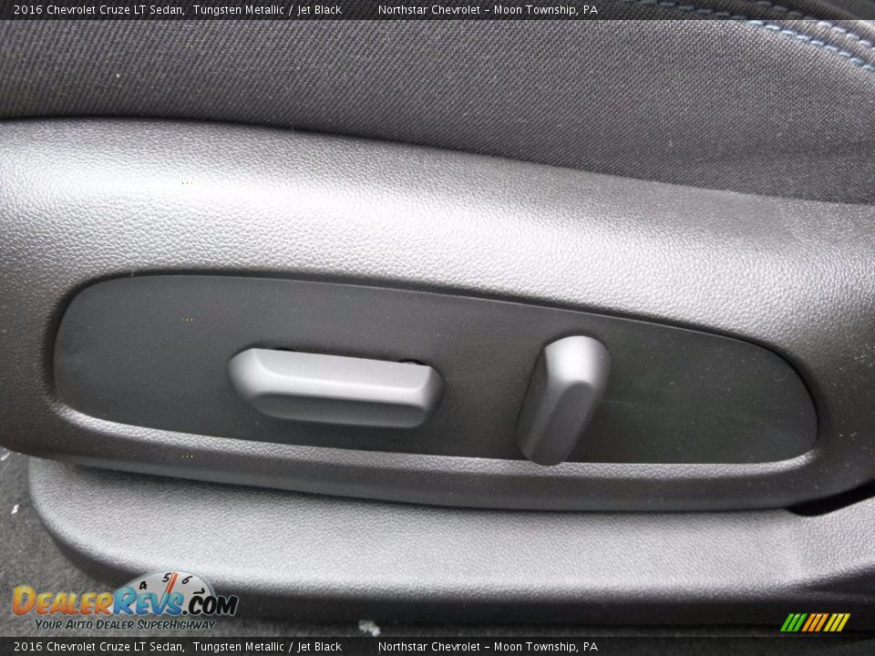 2016 Chevrolet Cruze LT Sedan Tungsten Metallic / Jet Black Photo #15