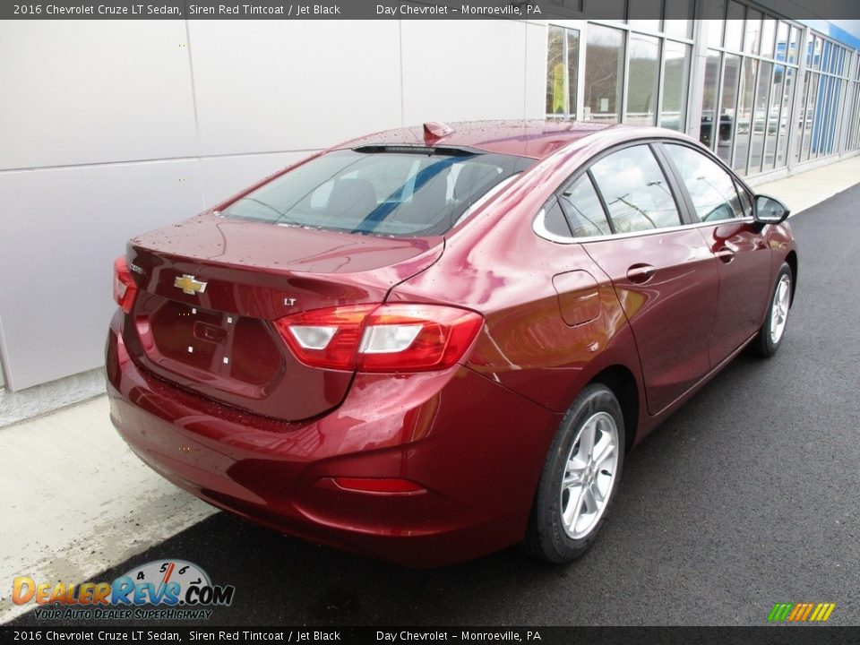 2016 Chevrolet Cruze LT Sedan Siren Red Tintcoat / Jet Black Photo #4
