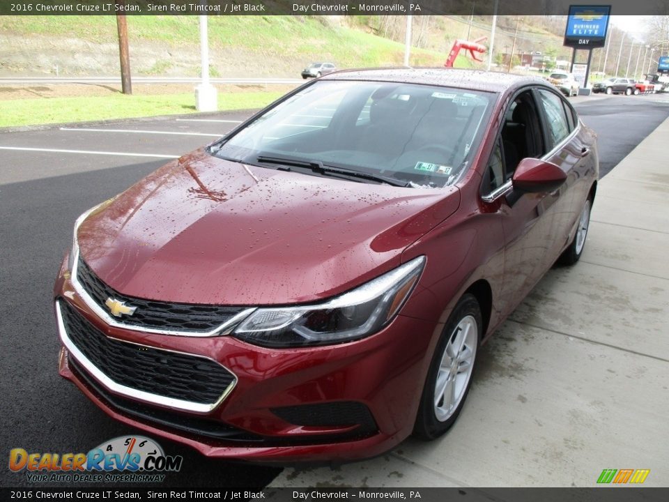 2016 Chevrolet Cruze LT Sedan Siren Red Tintcoat / Jet Black Photo #7