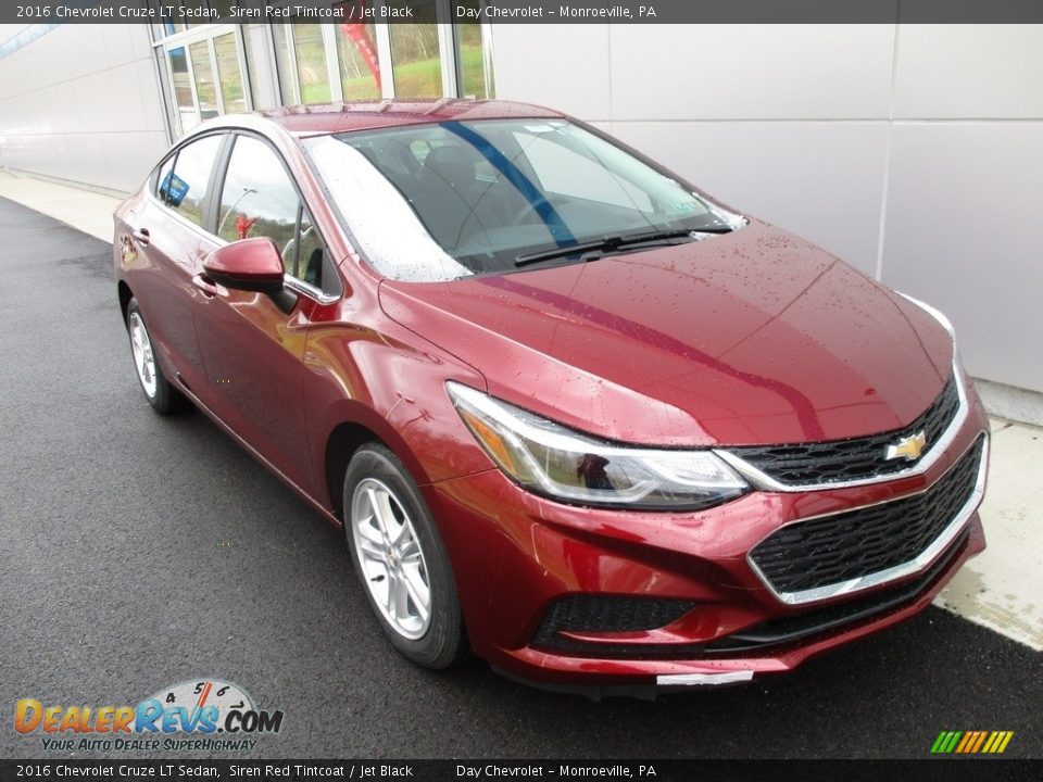 2016 Chevrolet Cruze LT Sedan Siren Red Tintcoat / Jet Black Photo #9