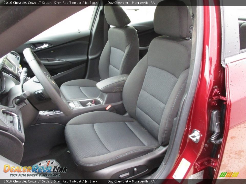 2016 Chevrolet Cruze LT Sedan Siren Red Tintcoat / Jet Black Photo #11