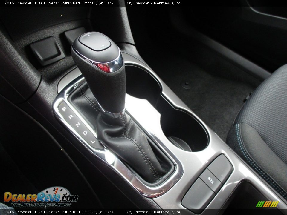 2016 Chevrolet Cruze LT Sedan Siren Red Tintcoat / Jet Black Photo #14