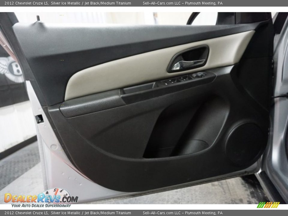 2012 Chevrolet Cruze LS Silver Ice Metallic / Jet Black/Medium Titanium Photo #12