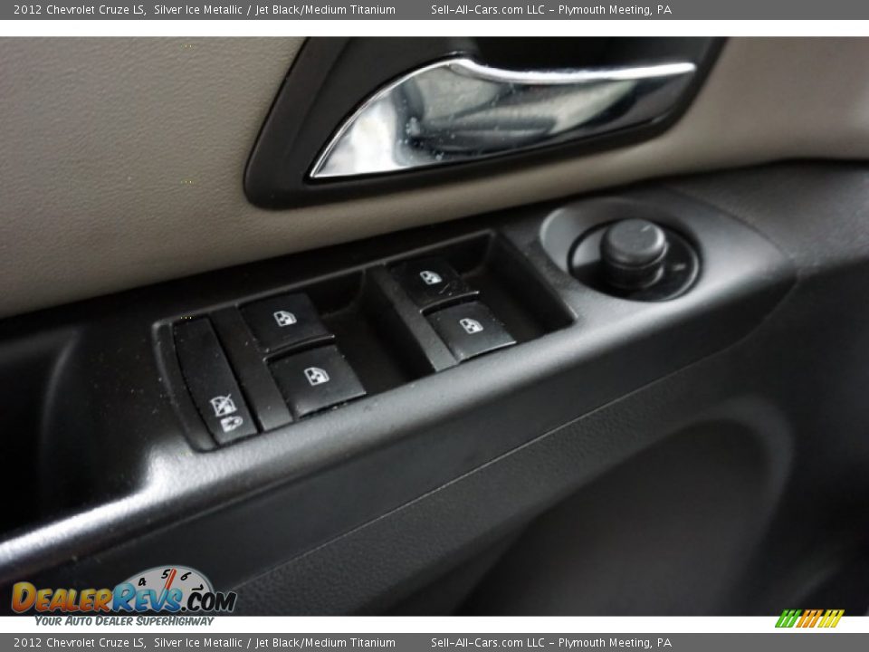 2012 Chevrolet Cruze LS Silver Ice Metallic / Jet Black/Medium Titanium Photo #13