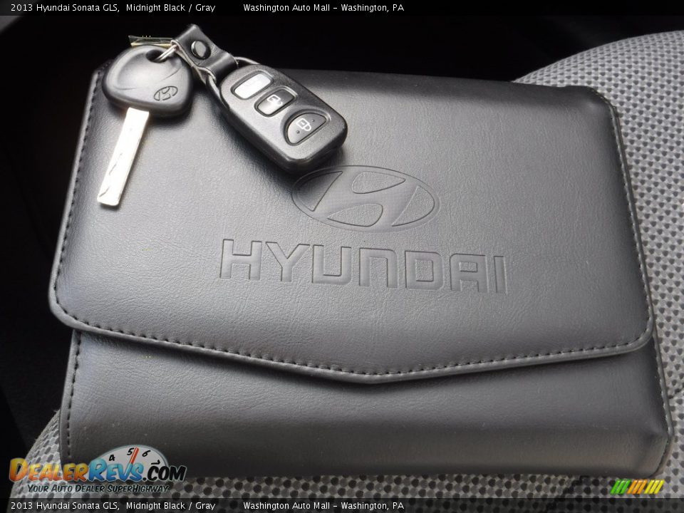 2013 Hyundai Sonata GLS Midnight Black / Gray Photo #18