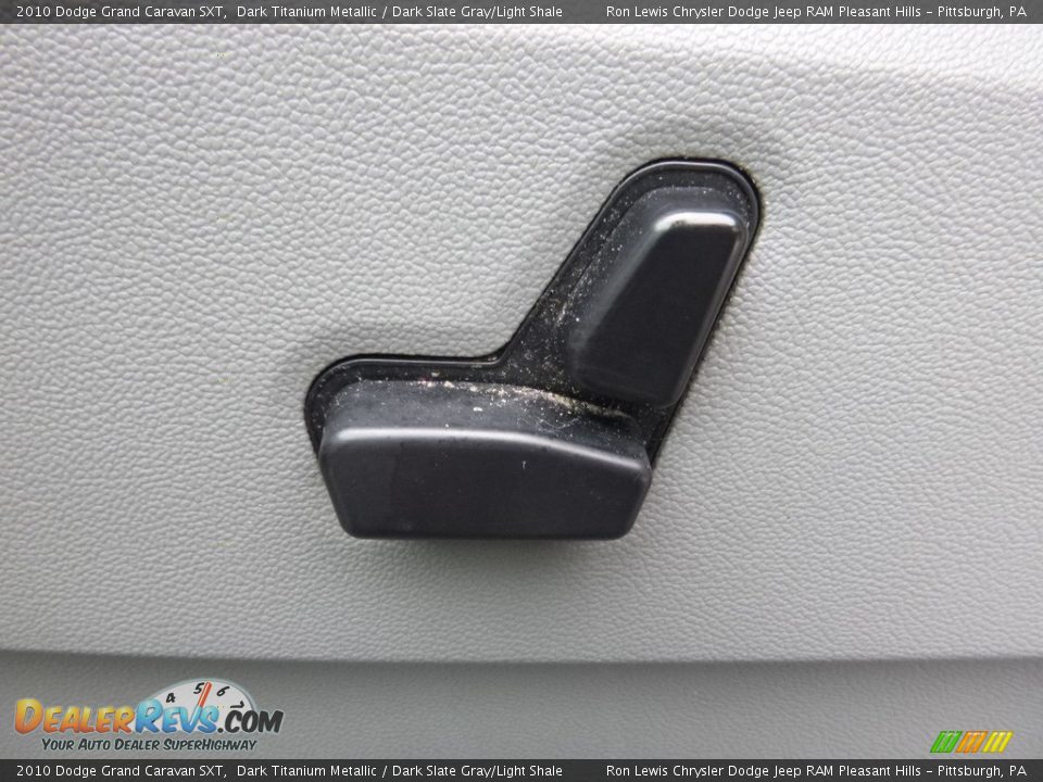 2010 Dodge Grand Caravan SXT Dark Titanium Metallic / Dark Slate Gray/Light Shale Photo #18
