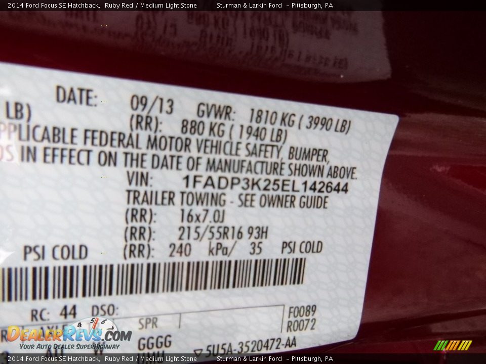2014 Ford Focus SE Hatchback Ruby Red / Medium Light Stone Photo #11