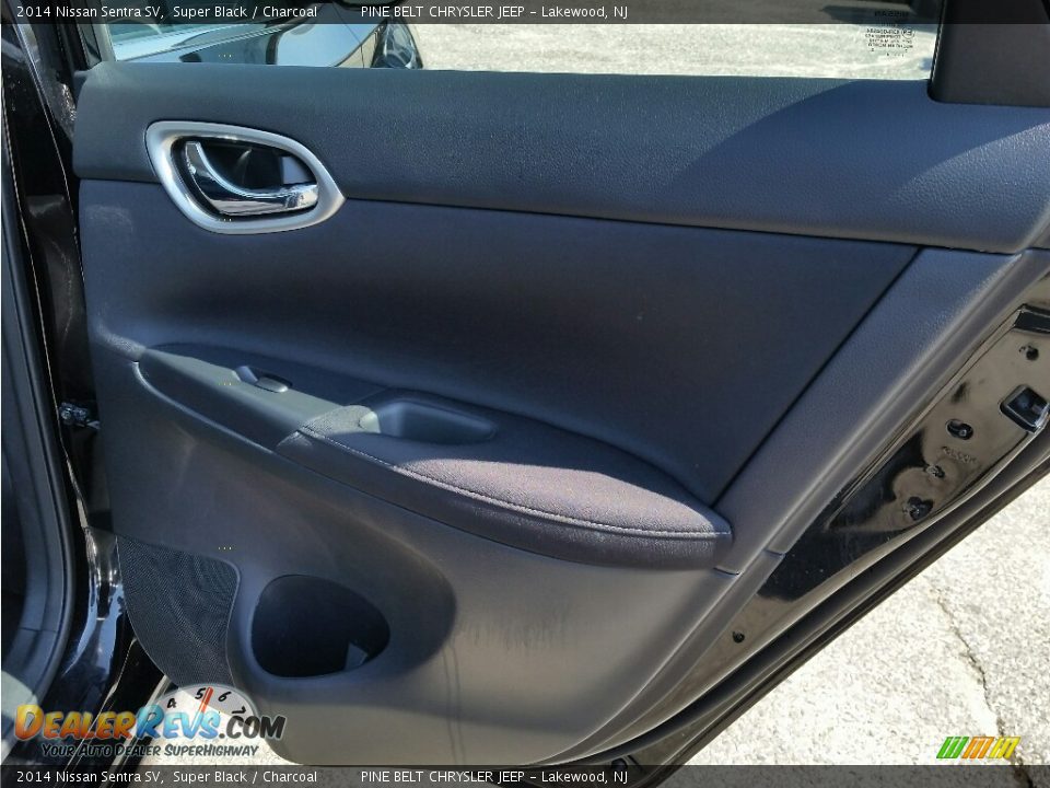 2014 Nissan Sentra SV Super Black / Charcoal Photo #12