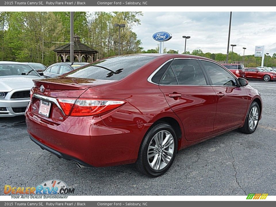 2015 Toyota Camry SE Ruby Flare Pearl / Black Photo #3