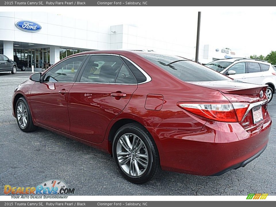 2015 Toyota Camry SE Ruby Flare Pearl / Black Photo #5