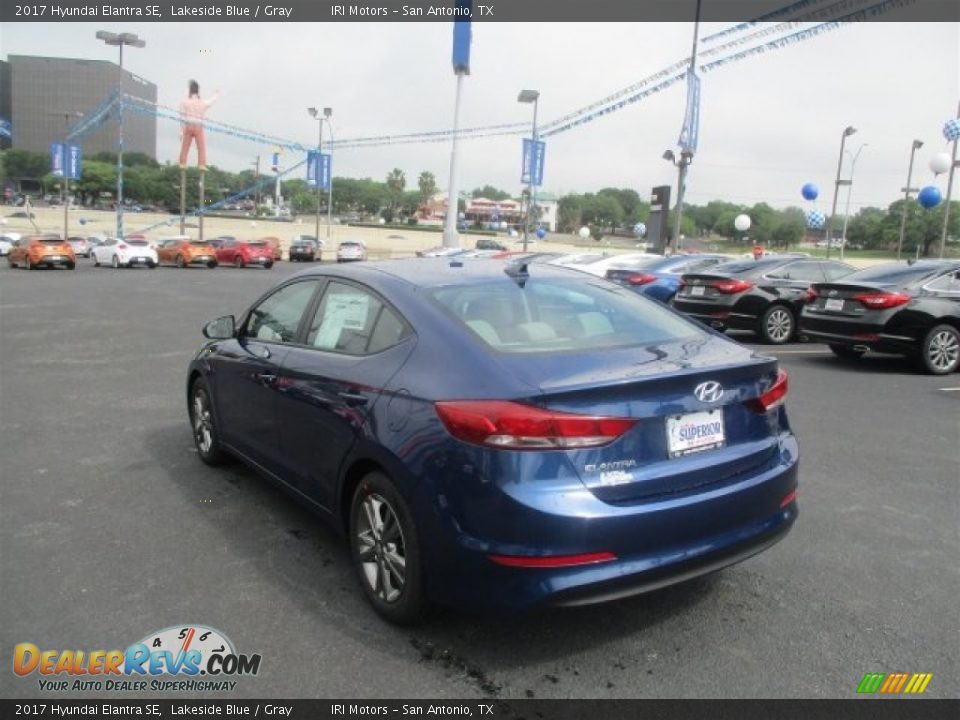 2017 Hyundai Elantra SE Lakeside Blue / Gray Photo #5