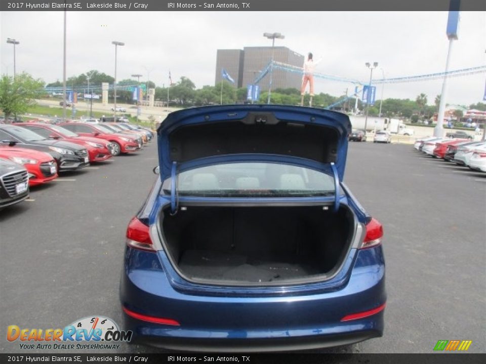 2017 Hyundai Elantra SE Lakeside Blue / Gray Photo #8